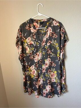 Torrid Size 2X Gray Floral Zip Front Tunic Plus Size Office Romantic Fall